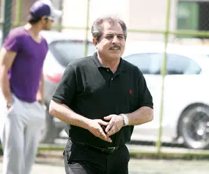 پنجعلی: به جای جذب خارجی‌ها دنبال کشف ستاره‌ها باشیم