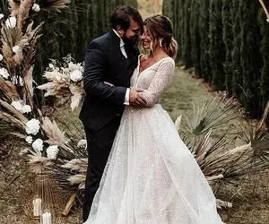 لوس بازی جدید عروس و داماد ها در آتلیه! + ویدیو