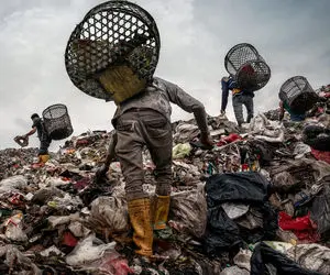 تولید لباس از زباله‌ها‌‌ی پلاستیکی!!!