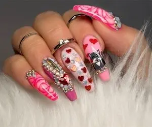 چگونه می توانم در رشته طراحی ناخن موفق شوم و به درآمدهای بالا برسم؟