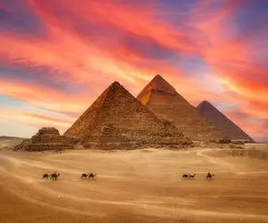 مستند کاوش؛ تجربه یک روز زندگی در 1550 سال پیش از میلاد و مشارکت در ساخت هرم مصر