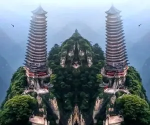 معماری خلاقانه؛ کوه با ارتفاع 10000 متری رو تراشیدن آپارتمان ساختن با 5000 تا پله