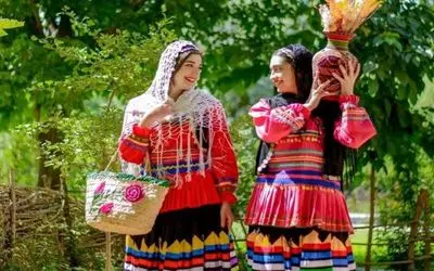 آواز محلی؛ دخترای شمالی چه بزن و بکوبی راه انداختن الحق که مازنیا ژنی کلا شادن