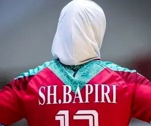 علت پناهنده شدن شقایق باپیری چه بود؟ 