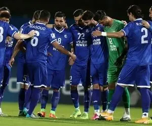 هافبک استقلال به بازی با الدحیل رسید