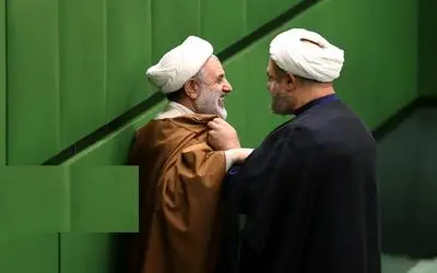 درگیری بین جبهه پایداری آغاز شد / حمله حمید رسایی به محمود نبویان