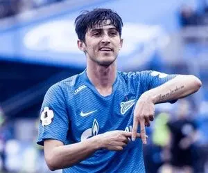 (عکس) رونمایی سردار آزمون از تیم والیبال بانوان اش!