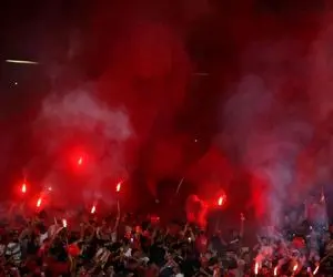 بی‌توجهی تراکتوری‌ها به حکم کمیته انضباطی برای حضور هواداران