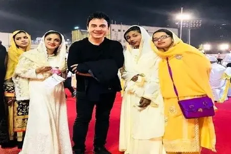 آواز شاد؛ خوانندگی داریوش فرضیایی به زبون هندی از خودشون بهتر، خال خونی متین ستوده رو