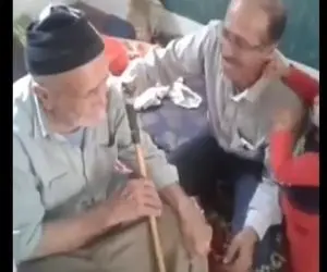 آواز محلی؛ پسره برای پدر کهن سالش چه با عشق آهنگ میخونه واقعا دست مریزاد!