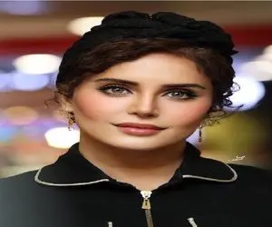 سفر و خوشگذارنی الناز شاکردوست در دبی با استایل گل منگلی و کلاه بانمکش