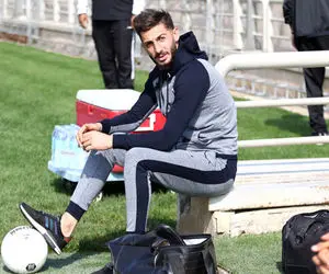 مهاجم مازاد پرسپولیس نرسیده آقای گل تراکتور شد