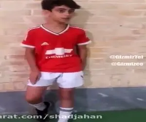 آواز اصیل؛ پسربچه وسط فوتبال اومد یه دهن شجریان خوند توپ از شدت ابهتش پرس میشه بنازم