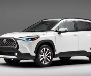 شاسی بلند اقتصادی تویوتا که به جاده های ایران رسید چه مشخصاتی داد؟