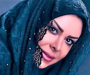 فلور نظری، دابسمش جدیدش با تیپ عروسک چینی اونم با آهنگ رعنا / ده هشتادی واسه خودش