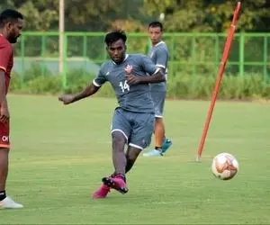 روماریو از بازی در مقابل پرسپولیس محروم شد