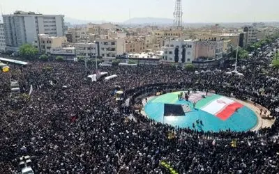 تصاویری از چهره‌های سیاسی در مراسم تشییع شهدا