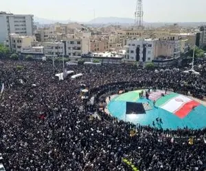 تصاویری از چهره‌های سیاسی در مراسم تشییع شهدا