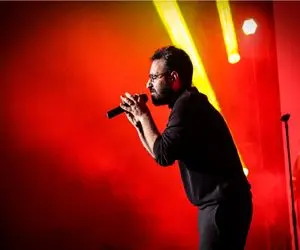 آواز احساسی/ این کنسرت این روزها ترکونده/ مردم همه پا شدن و با این موزیک فریاد میزنند