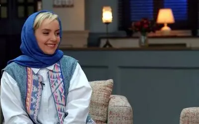 سکانس خندان/ اتفاقی می افته که نازنین بیاتی تو مراسم عزاداری از خنده غش می کنه