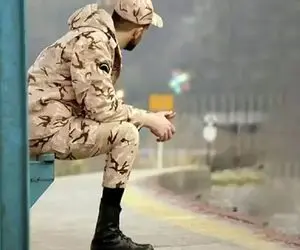 آواز احساسی؛ سرباز تو مترو رضا بهرام رو شوکه کرد با خوندنش همه غرقش شدن