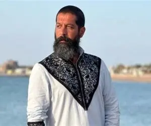 آواز بهشتی؛ کامران تفتی گیتار به دست شد و خوند این عشق یا نفرت از بازیگریش بهتر