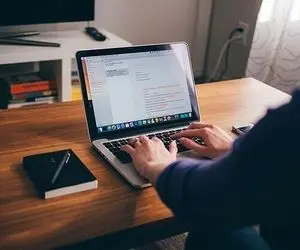 کدام کارمندان فردا (۱۳ آذر) می‌توانند دورکاری کنند؟