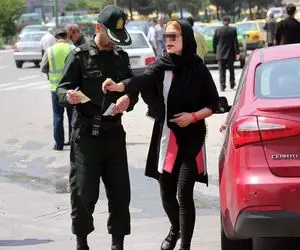 دردسر جدیدی به نام پیامک کشف حجاب