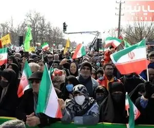 گزارش تصویری؛ حضور پرشور اهالی کرج در راهپیمایی 22 بهمن ماه