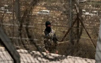 نصب دیوار بتنی در مرز عراق با سوریه همچنان ادامه دارد؛ علت چیست؟