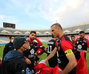 چرا در لیگ پروتکل های بهداشتی رعایت نمی شود