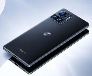 موتورولا ادج 30 اولترا با دوربینی قوی و شارژی فوق سریع به بازار جهانی معرفی میشود