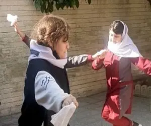 آواز محلی؛ دخترای لک تو مدرسه چه رقص دو دستمال بازی میرن از دسترس خارج شدن