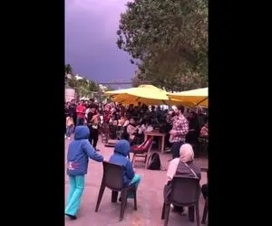 آواز خیابانی؛ آقاهه آهنگ گل عشق رضا بهرام رو چه خفن میخونه جای سوزن انداختنم نیست 