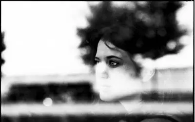 زنانگی در قاب / پرتره های سیاه و سفید که احساسات خام انسانی را به تصویر می‌کشند