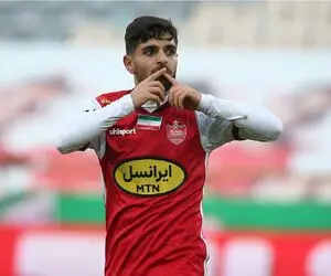 مصدومیت نگران‌کننده محمد عمری؛ ستاره پرسپولیس دیدار با ذوب‌آهن را از دست می‌دهد؟