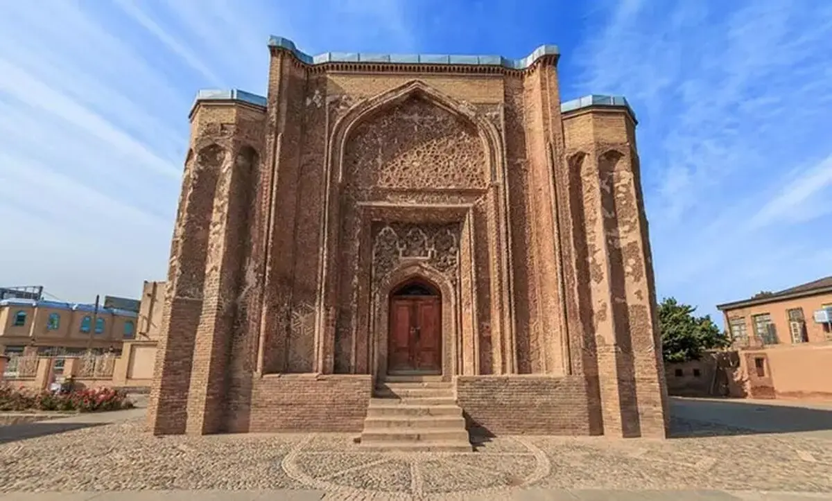 گنبد علویان