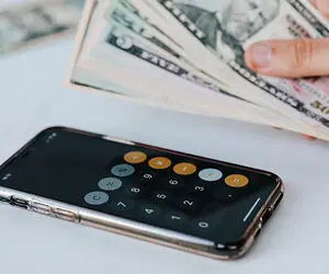 قیمت دلار و یورو امروز دوشنبه 27 بهمن 99