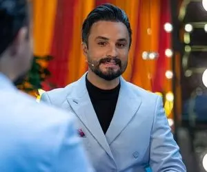 مداحی پرشور حسینی؛ نوحه سوزناک و جگرسوز راغب در آزادشهر یزد و همراهی دلنشین سینه زنا