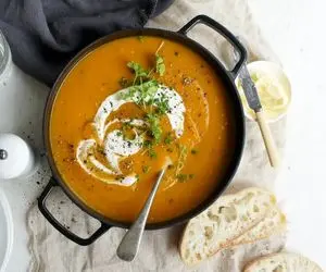 آموزش آشپزی؛ بهترین دستور پخت سوپ کدو حلوایی که همه رو دیوانه میکنه