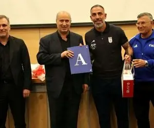 اشکان دژاگه کارش را در مربیگری با تیم ملی شروع می کند؟