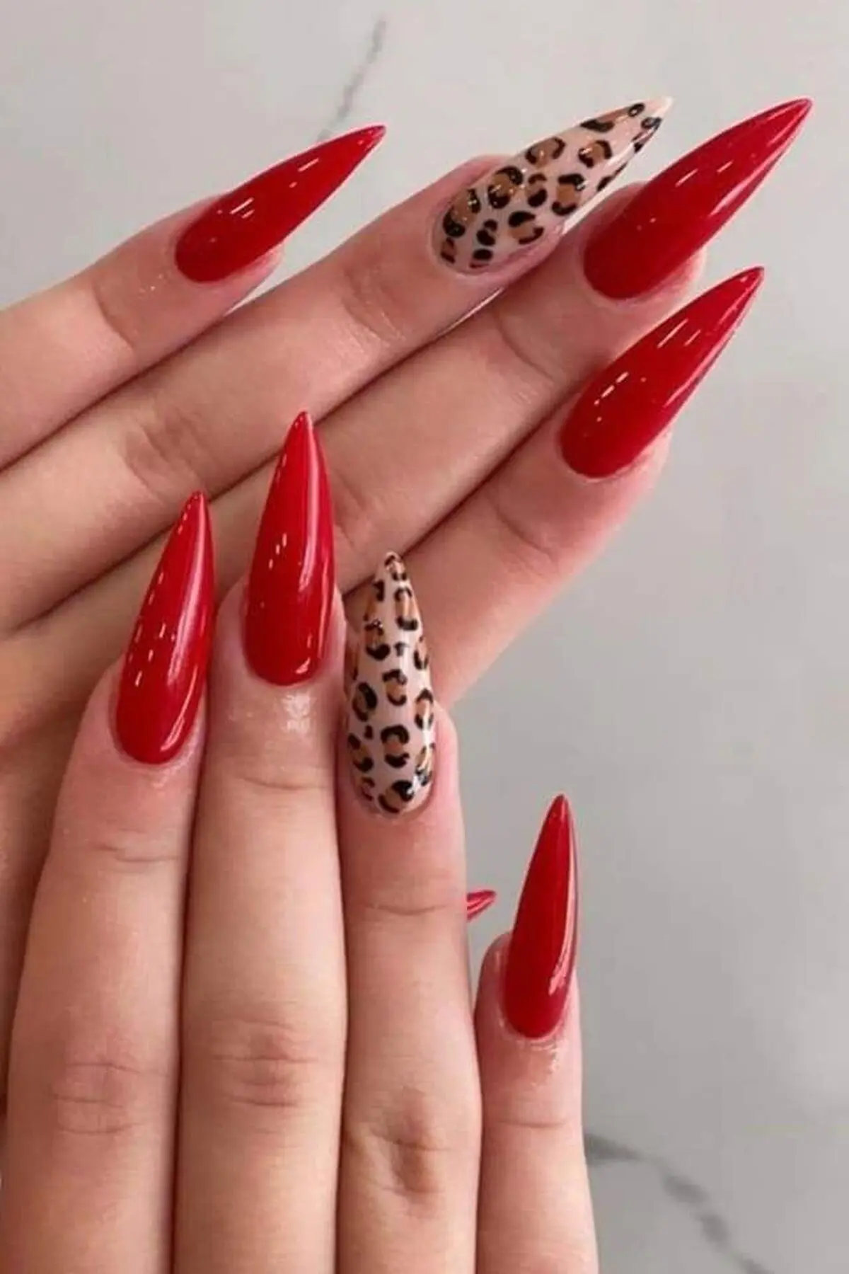 طراحی لاک قرمز