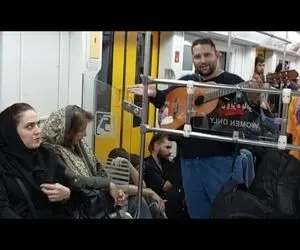آواز خیابانی؛ خواننده خوش صدایی که توی مترو از مادر خوند و همه رو احساساتی کرد