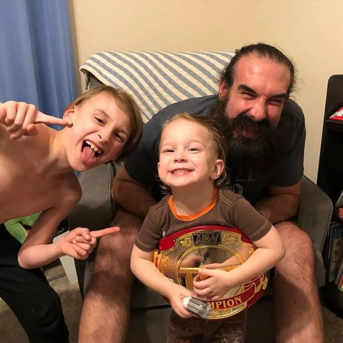 0_WWE-Brodie-Lee-or-Luke-Harper