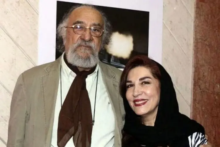 آواز شاد؛ رقص زورکی داریوش ارجمند تو عروسی دخترش/ میگن حاجی بلند شو