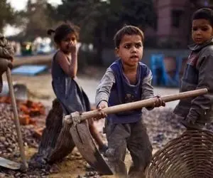 آواز جیگرسوز؛ بچه کار تو دل ملت آهنگ اگه یادش بره وای وای رو خوند نیم وجبی تنبک زنو