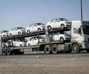 پیش‌بینی قیمت خودرو در نیمه دوم ۱۴۰۴؛ بخریم یا دست نگه داریم؟