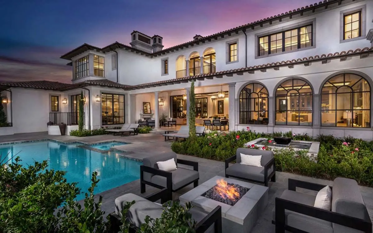 5coralridge_exteriorpatio_3093m-11x8