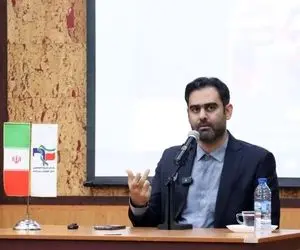 حمله تند و تیز امیرحسین ثابتی به پزشکیان؛ فکری به حال دلار ۱۰۵ هزار تومانی کنید