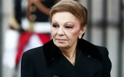 سفر به ایام قدیم سال 1343؛ عکس زیرآبی از غواصی فرح پهلوی در کیش